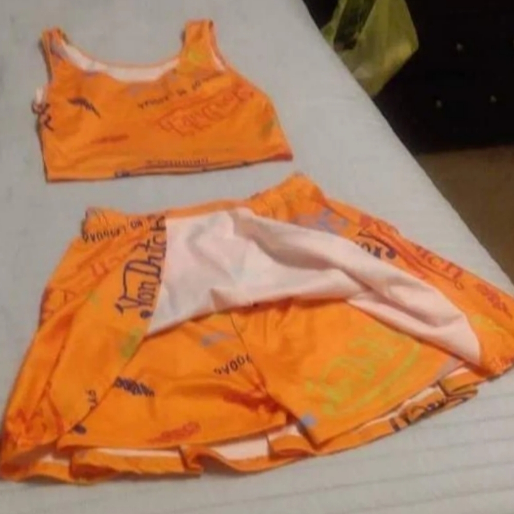 Women 2 piece Skort set. Size Meduim